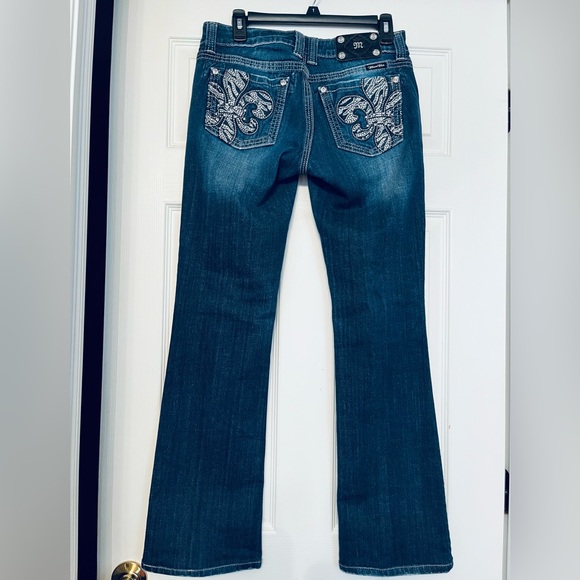 Miss Me NWOT Women’s Bootcut Jeans Size 27 Fleur De Lis - Picture 1 of 6